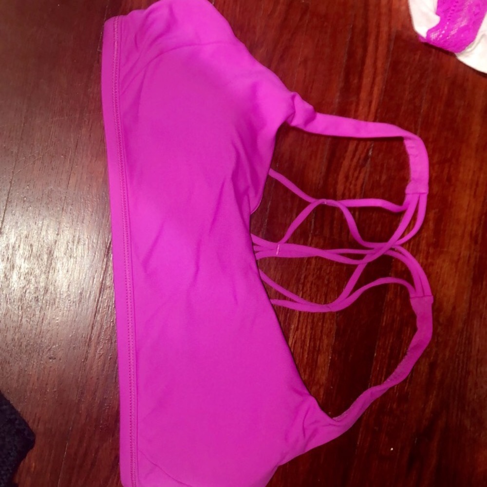 NWT lululemon sports bra size 10